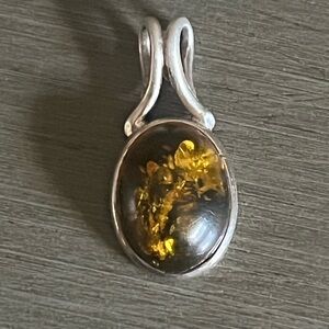VINTAGE BALTIC AMBER 925 STERLING SILVER PENDANT